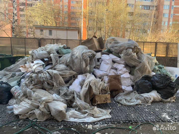 Вывоз строительного мусора и старой мебели грузчик