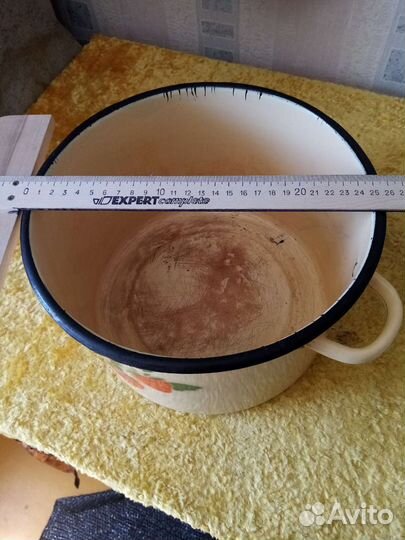 Кастрюля эмалированная