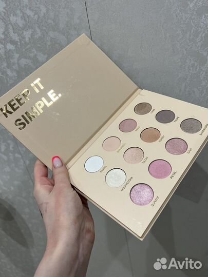 Палетка для макияжа