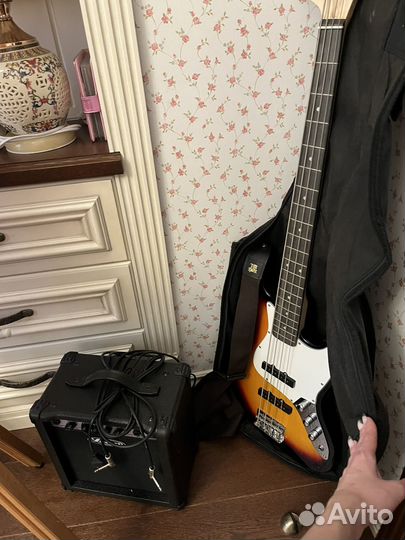 Бас гитара terris