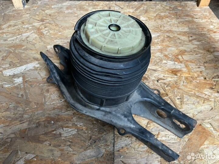 Пневмобаллон задний Mercedes-Benz E550 W212 273