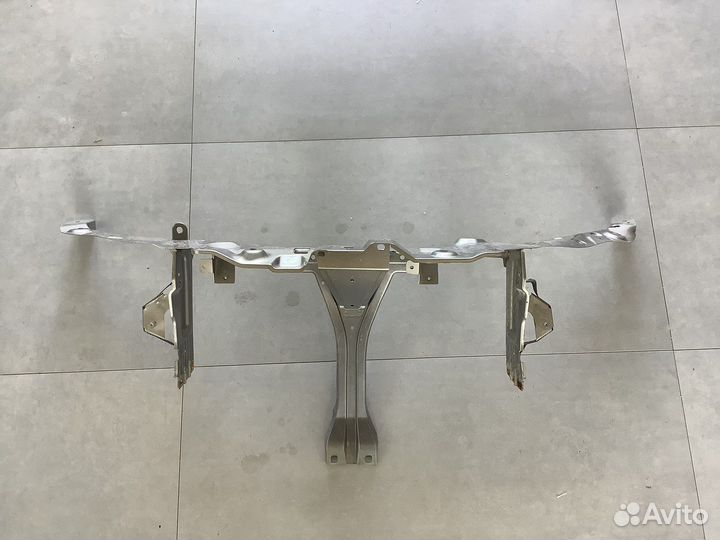 Рамка радиатора Niva Travel