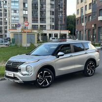 Mitsubishi Outlander 2.5 CVT, 2021, 42 000 км, с пробегом, цена 3 450 000 руб.