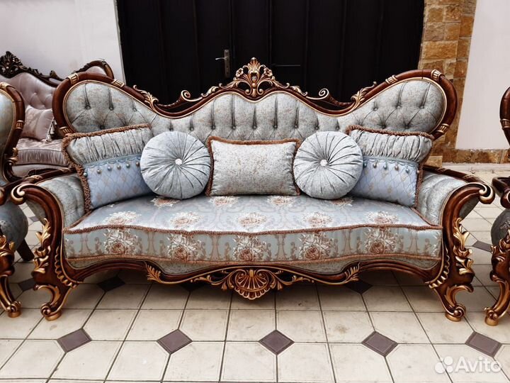 Мебель мягкая столы и стулья