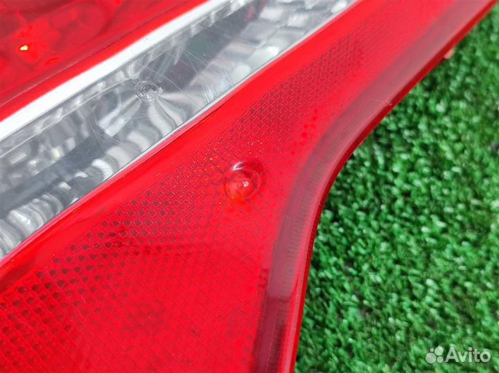 Фонарь задний внутренний левый Opel Meriva B 2013