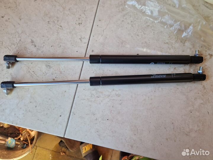 Упоры багажника на ниву