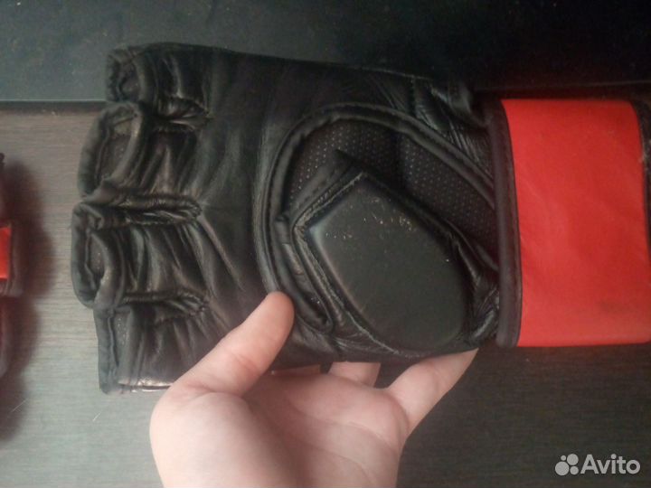 Перчатки для мма