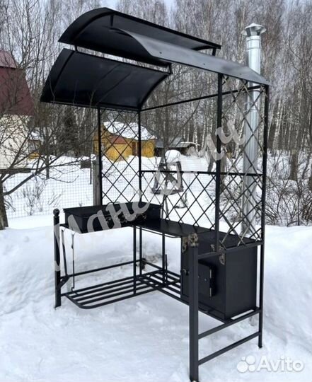 Мангал с крышей