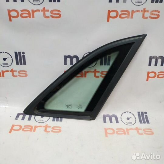Стекло заднее форточка правое Audi Q3 8U 2014