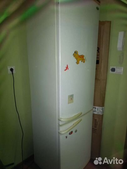 Холодильник бу Минск.двух маторный