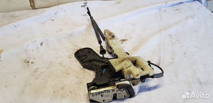 Hyundai Elantra 5 MD Замок передний левый