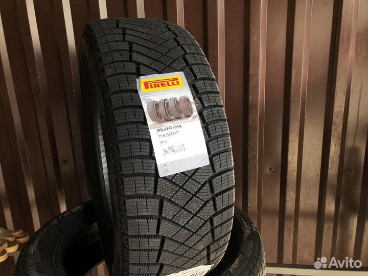 Pirelli Ice Zero FR 215/55 R17 98H