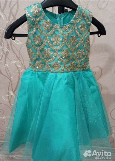 Костюмы и платья для девочек