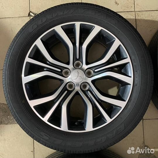 Outlander, C-Crosser, Peugeot 4007 R18