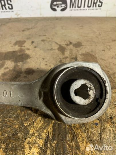 Рычаг подвески передний правый Mercedes-Benz E 220