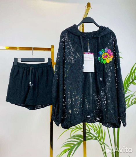 Спортивный костюм эксклюзив с шортами стразы