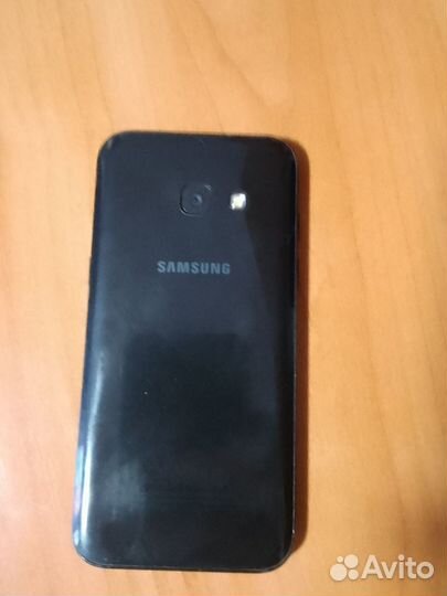 Samsung Galaxy A3 (2017) SM-A320F/DS, 2/16 ГБ