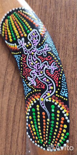 Бумеранг деревянный для интерьера Саламандра