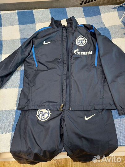 Спортивный костюм