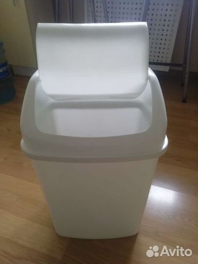 Ведро пластиковое с крышкой 30 литров