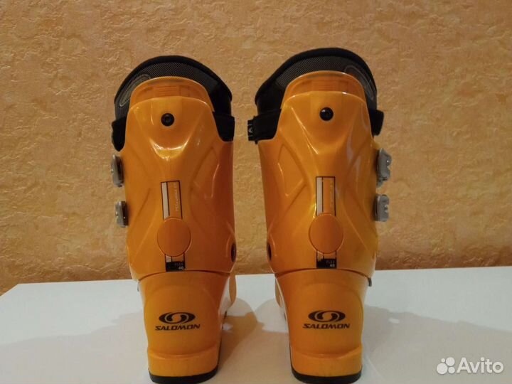 Горнолыжные ботинки