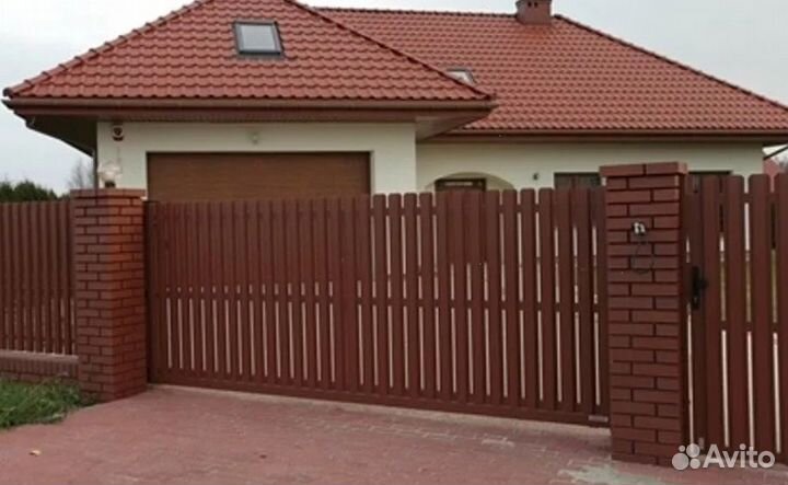 Забор из евроштакетника качественно под ключ