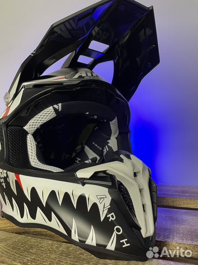 Кроссовый шлем Airoh Twist 2.0 Mask Matt+очки Leat