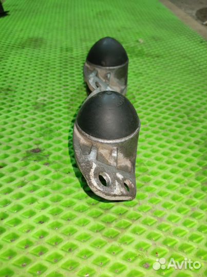 Опора заднего амортизатора Volkswagen Passat B6