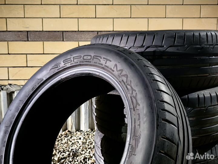 Dunlop Sport Maxx RT 235/55 R17