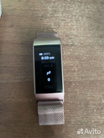 Фитнес браслет умные часы Fitbit charge 3