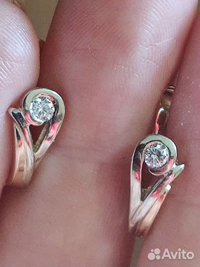 Золотые серьги 585 с бриллиантами