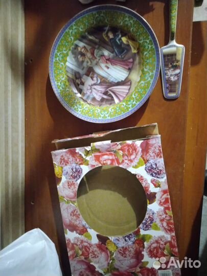 Фарфоровая посуда блюдо