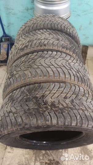 Nokian Tyres Hakkapeliitta 8 SUV 285/60 R18