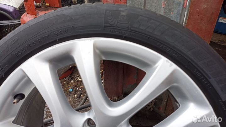 Michelin Primacy HP 235/45 R17