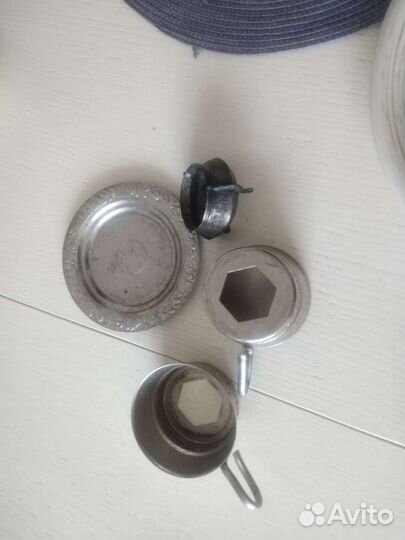 Подстаканники с блюдцами,солонка,без стекла