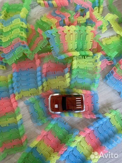 Гибкий трек с машинками