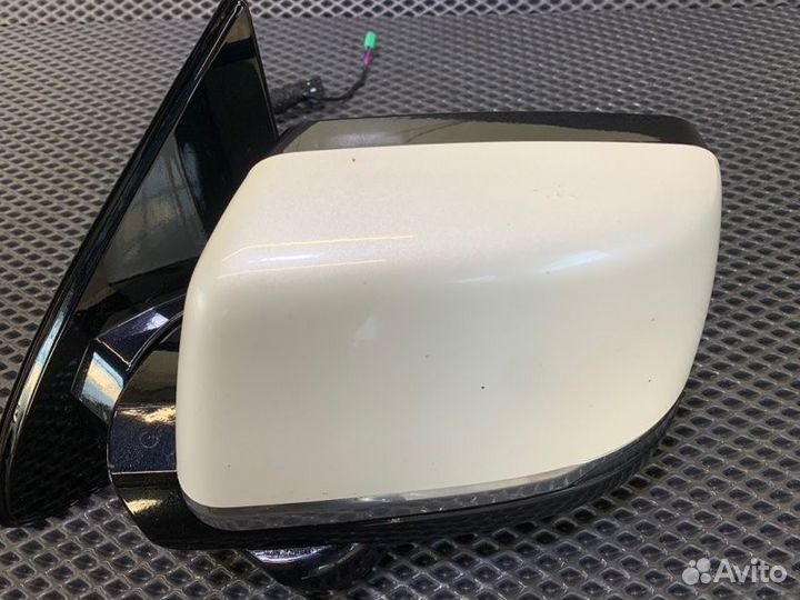 Зеркало лев. Cadillac Escalade 4, Escalade