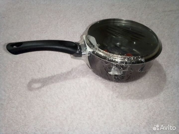 Ковшик с крышкой 1.5 л новый