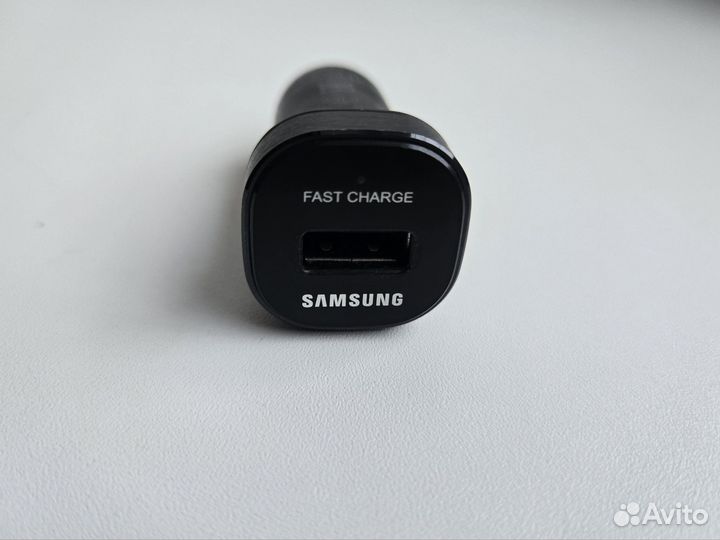 Автомобильное зарядное устройство Samsung EP-LN930
