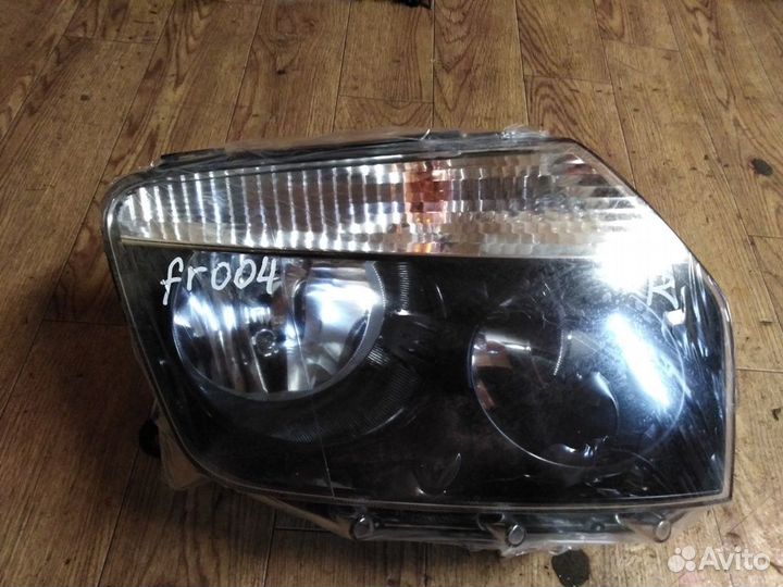Фара правая новая оригинал Renault Duster 2010-201