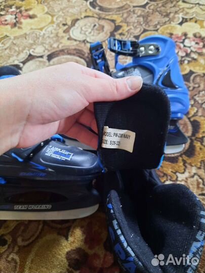 Коньки хоккейные