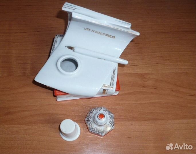 Чернильница фарфоровая-книги (cccp)