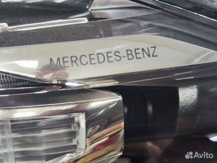 Фара левая mercedes w213