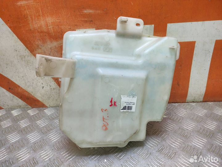 Бачок стеклоомывателя Mitsubishi Outlander 3