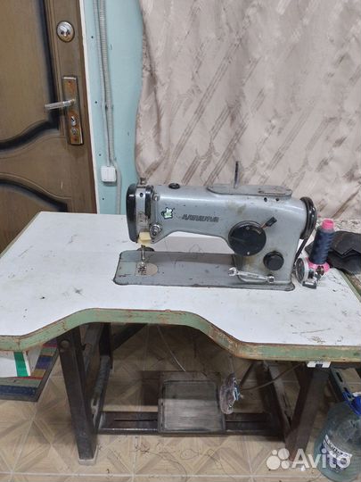 Швейная машина minerva Чехословакия зигзаг