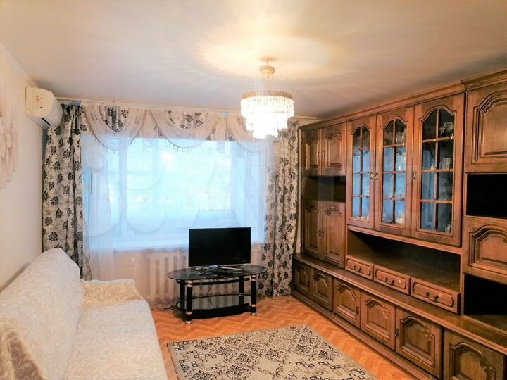 2-к. квартира, 55 м², 1/5 эт.