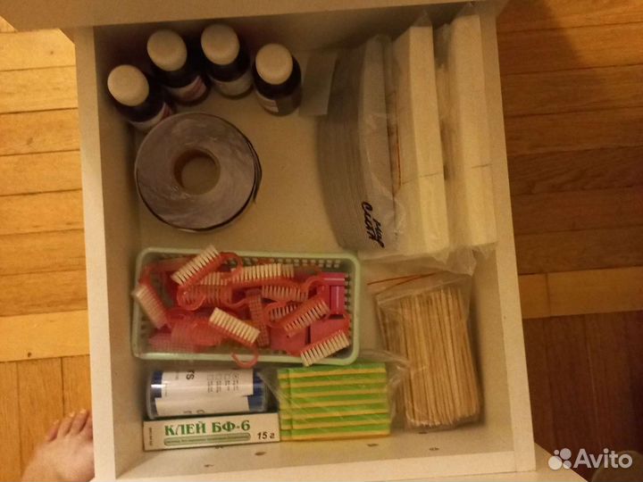 Столик для маникюра бу