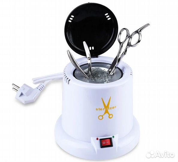 Несколько приборов для маникюра