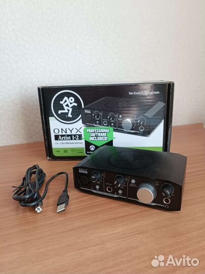 Mackie onyx Artist 1.2 Звуковая карта