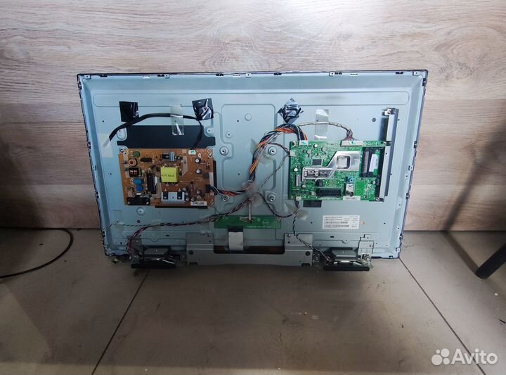 Телевизор Philips 32PHT4132 (Разбор)(По запчастям)